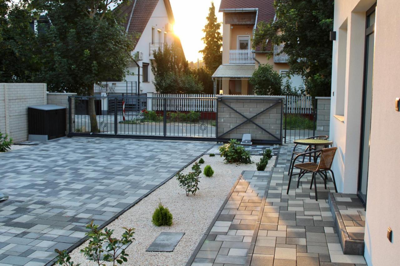 Th-Lux Apartman Хайдусобосло Экстерьер фото